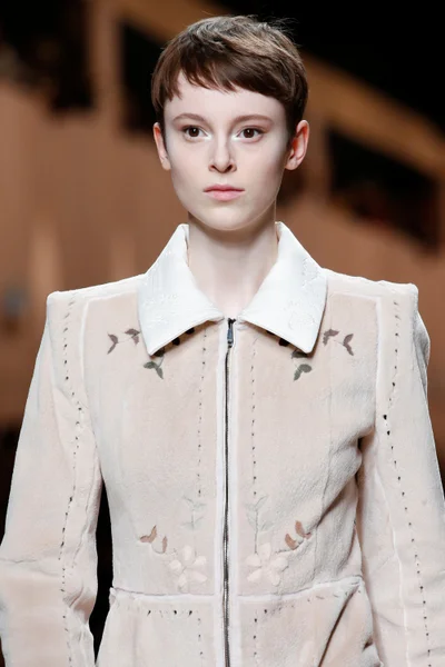 Look 93